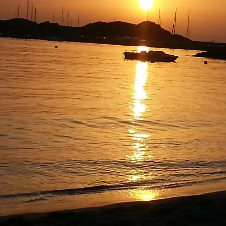 Fronte Mare Attico Indipendente Ed Esclusivo Con Terrazza Panoramica * Isola Rossa