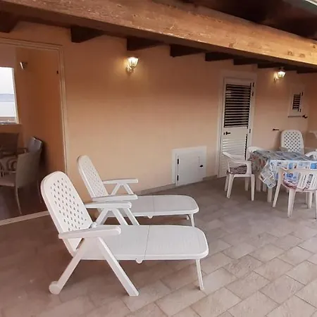 Fronte Mare Attico Indipendente Ed Esclusivo Con Terrazza Panoramica Apartment Isola Rossa